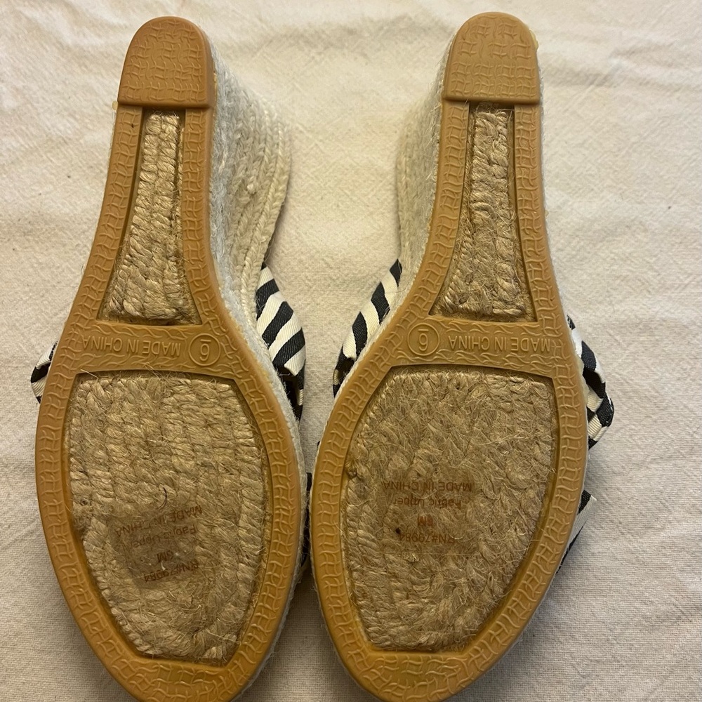 💁‍♀️Chico’s Nautical Wedges - Picture 5 of 5